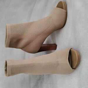 VIA SPIGA Taupe Tan Wooden Stacked Block Heel Stretch Knit Ankle Boots SIZE: 9M